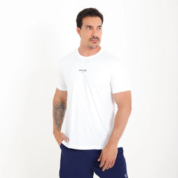 Camisetas Poliamida UV30 branca em ângulo 45°, logo central no peito.