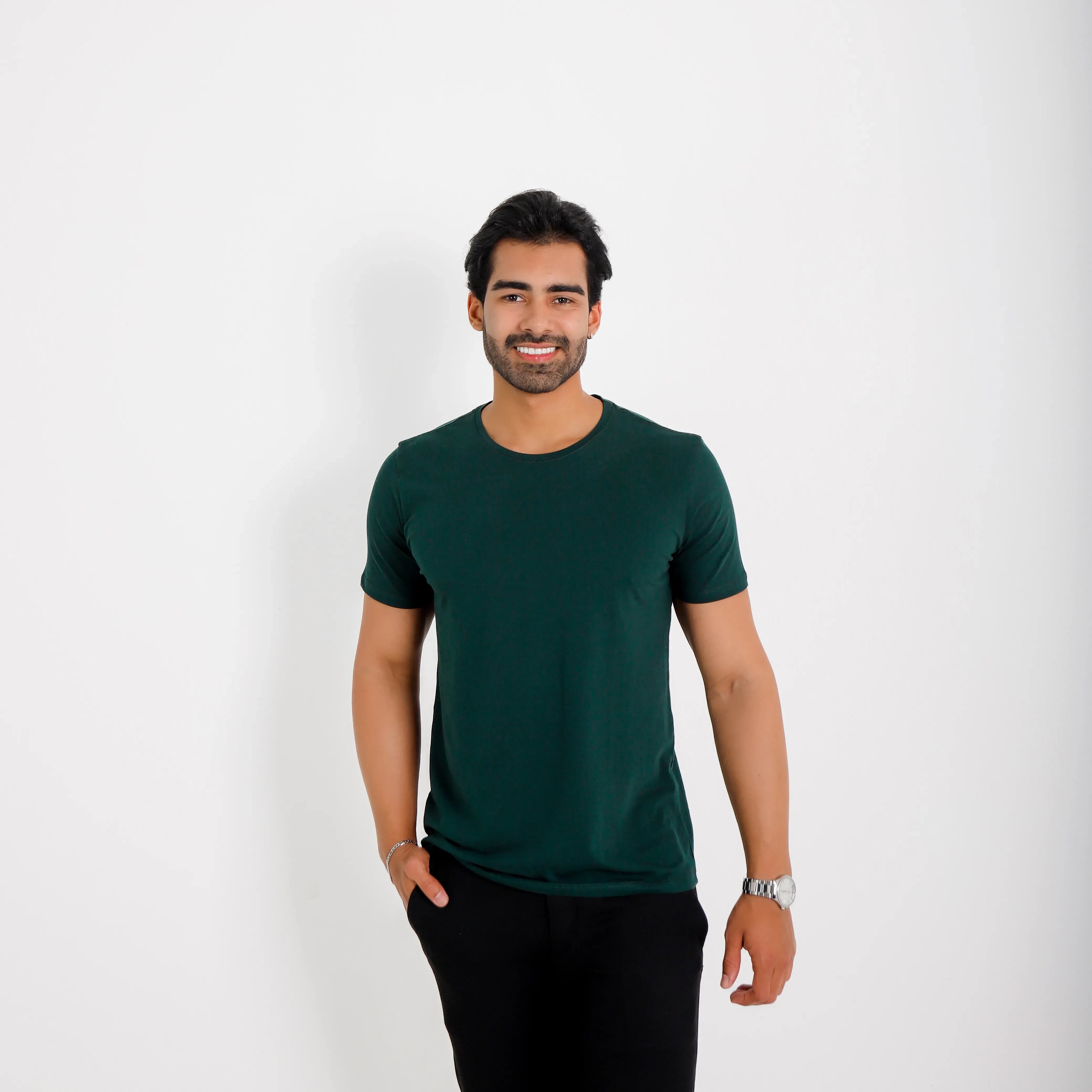 Camisetas algodão egípcio masculina verde escuro — vista frontal — logo Vistorr no peito