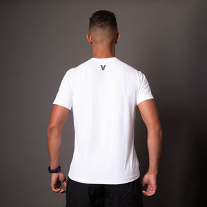 Vista traseira da camiseta branca em poliamida masculina Vistorr.