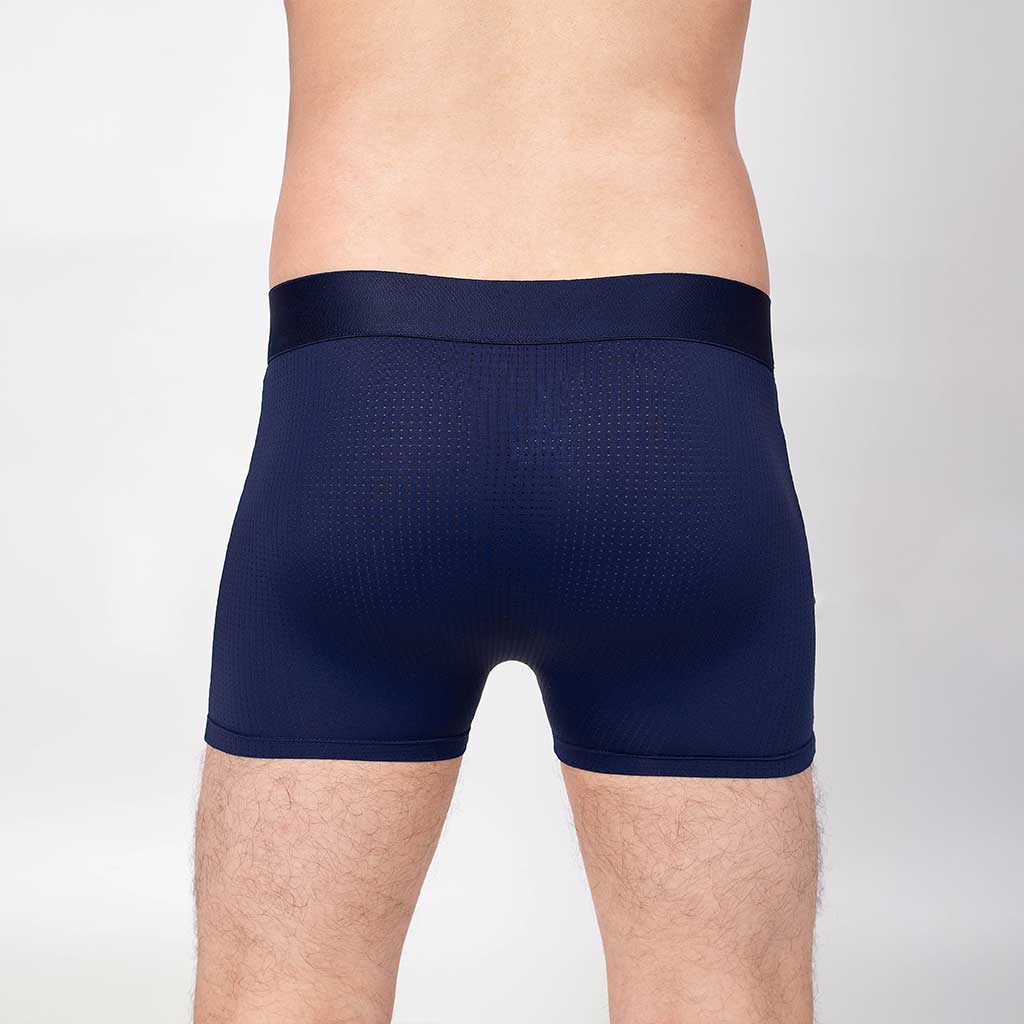 Parte traseira da cueca azul Vistorr V com tecido microperfurado e cós confortável